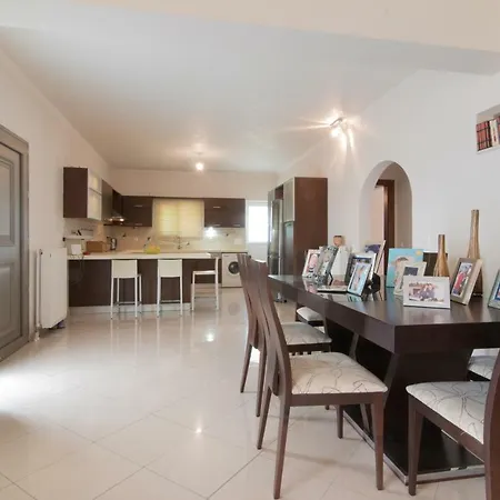 Gianna's Apartment *